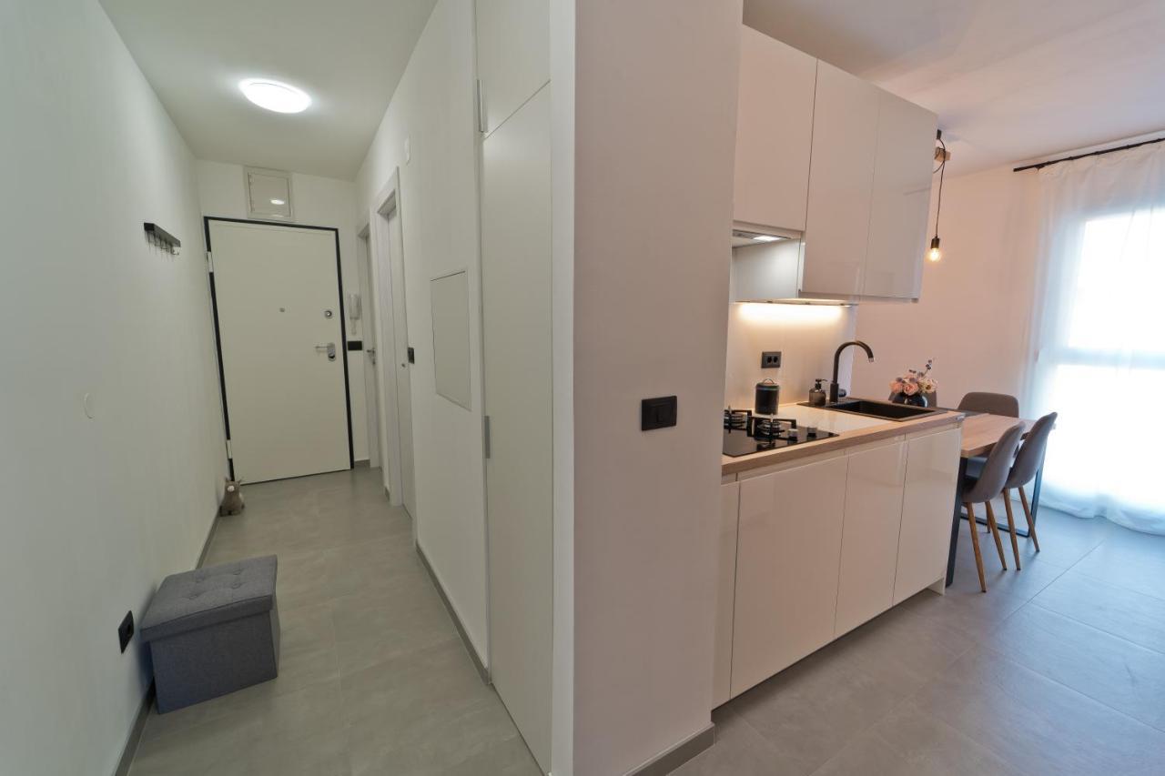 Malemi Apartment Pula Bagian luar foto