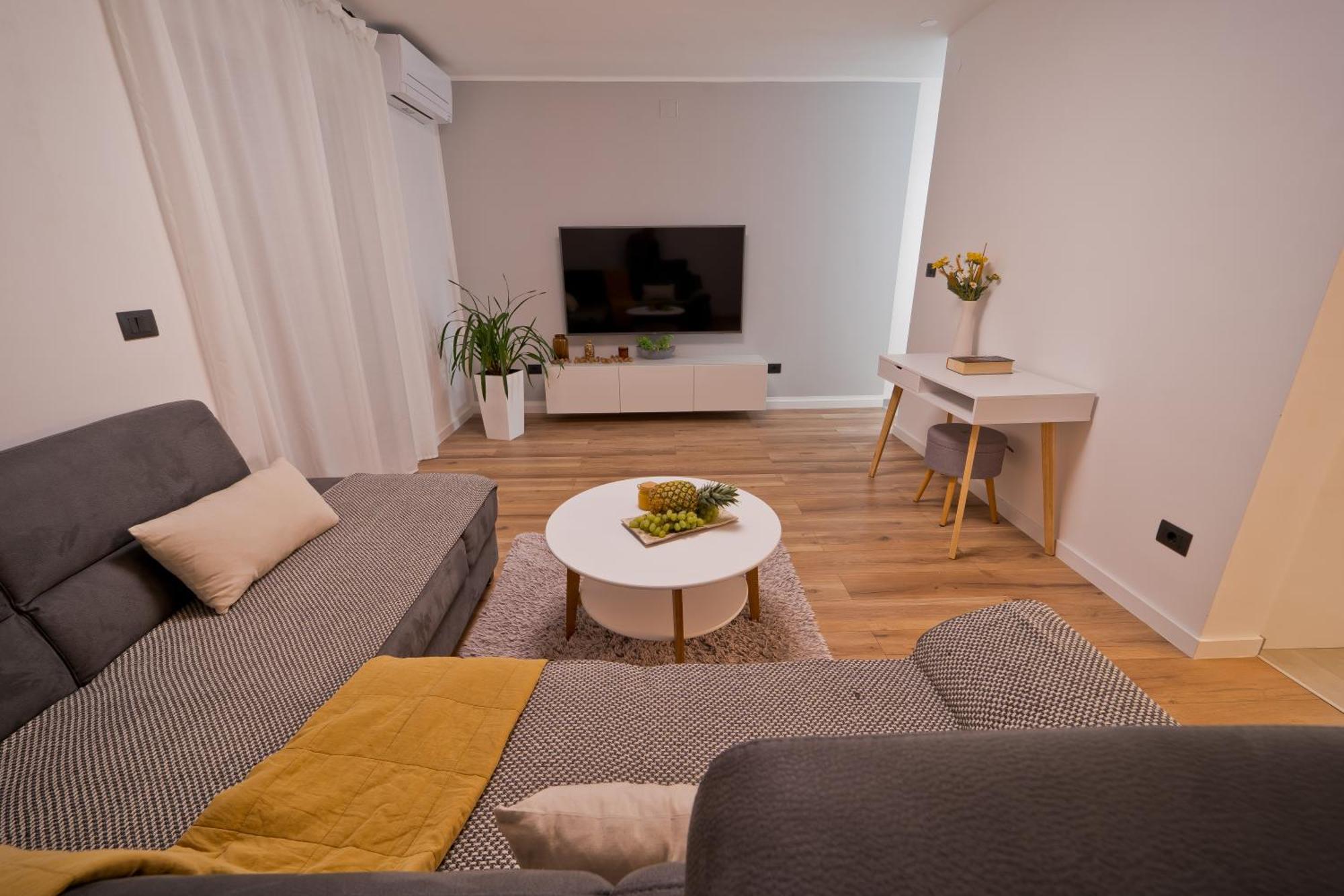 Malemi Apartment Pula Bagian luar foto