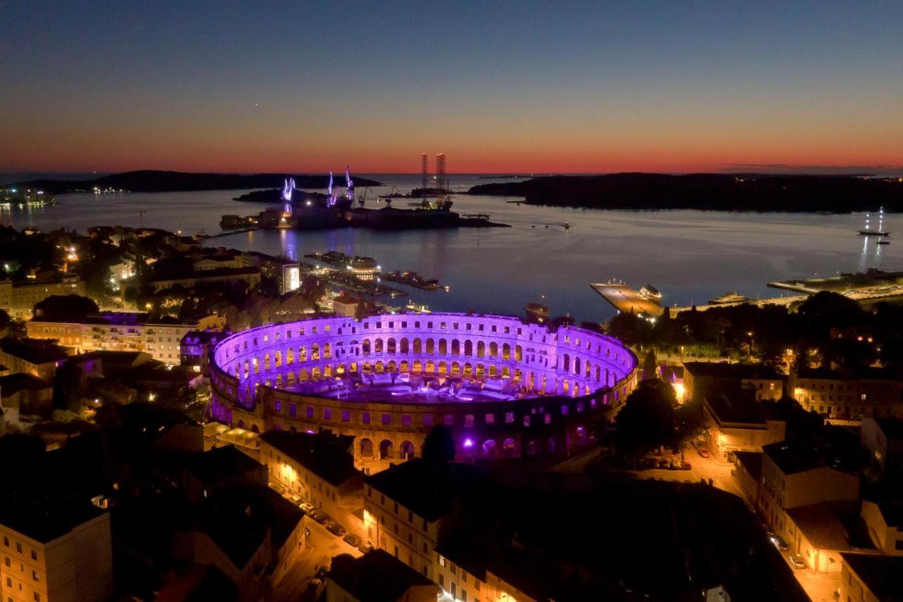 Malemi Apartment Pula Bagian luar foto