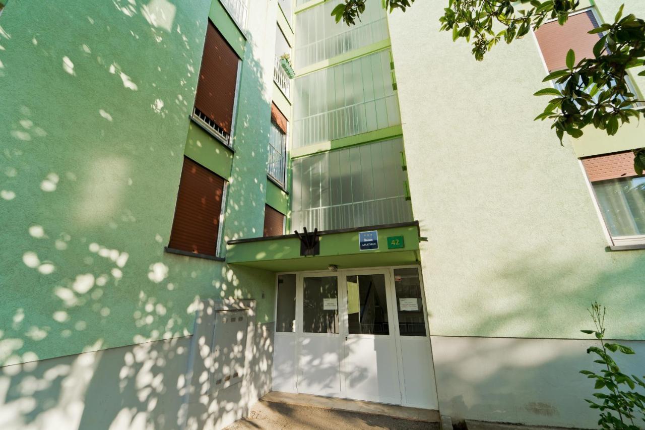 Malemi Apartment Pula Bagian luar foto